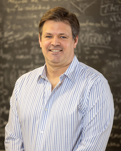 Portrait of Will Dichtel